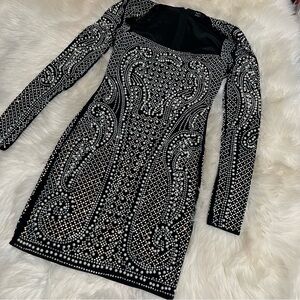 New Windsor black embellished dress size M - formal